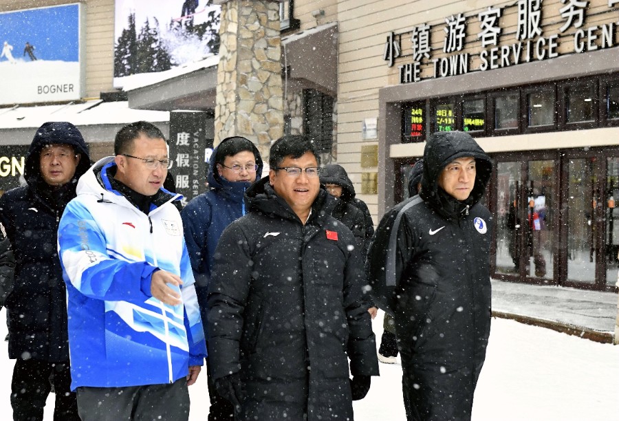 11月28日下午，考察万达长白山旅游度假区 (27)_proc_副本.jpg