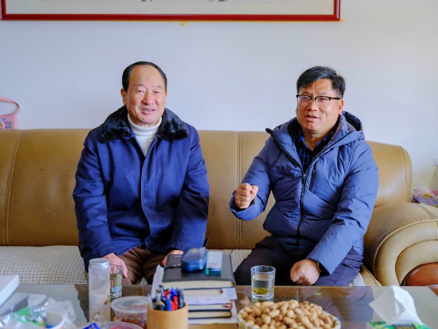 1月7日，州委副书记、州长陈真永到大理市走访慰问离退休老干部马健全_proc.jpg