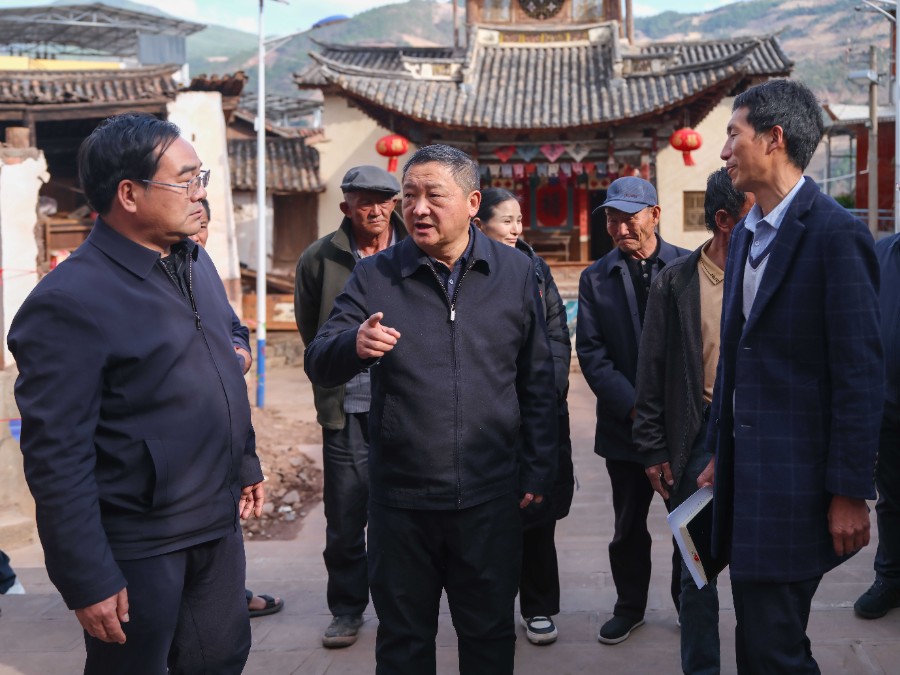 3月2日，杨国宗到云龙县长新乡包罗村了解党建引领基层治理情况_proc.jpg