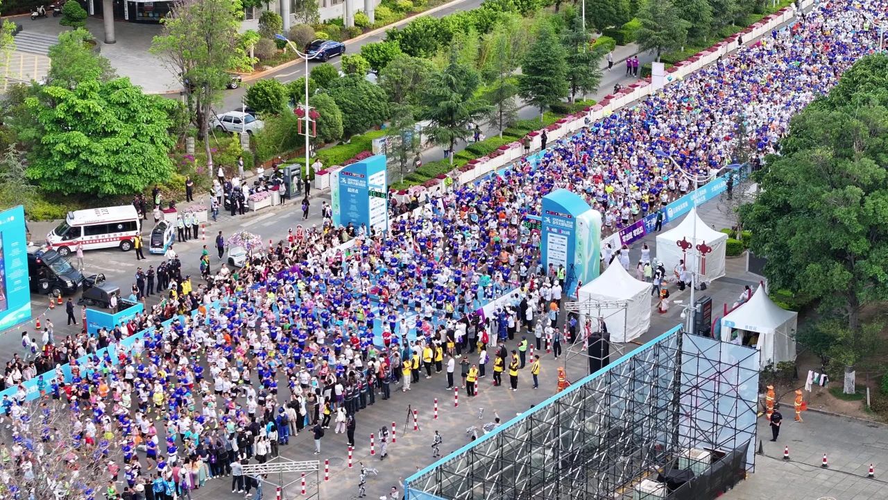 2万人热血开跑！直击2025澜沧江-湄公河合作大理马拉松高燃瞬间→