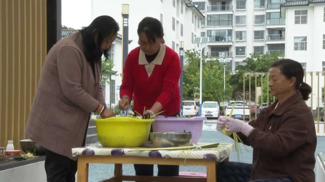洱源手编粽：是粽子还是香包？这手艺美到舍不得吃！