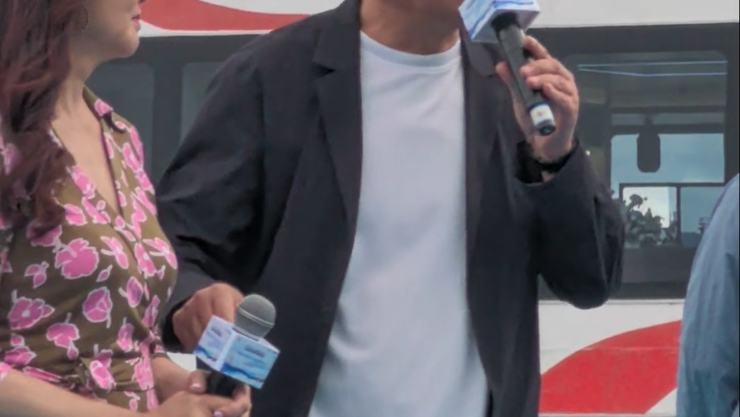 “光影绽放中国行・跟着电影游云南”启动仪式上张光北讲述与陈炜因电影在云南结缘的往事 #跟着电影去旅游 #大理影像季 #在大理爱上生活 #光影绽放中国行跟着电影游