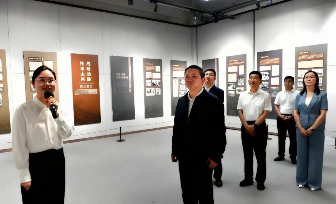 “血肉筑就抗战生命线——抗战时期滇缅公路档案文献图片展”巡展在大理开展