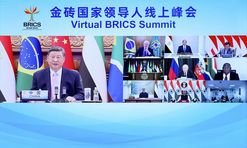 9月8日晚，国家主席习近平出席金砖国家领导人线上峰会，并发表题为《团结合作 砥砺前行》的重要讲话。新华社记者 刘彬 摄