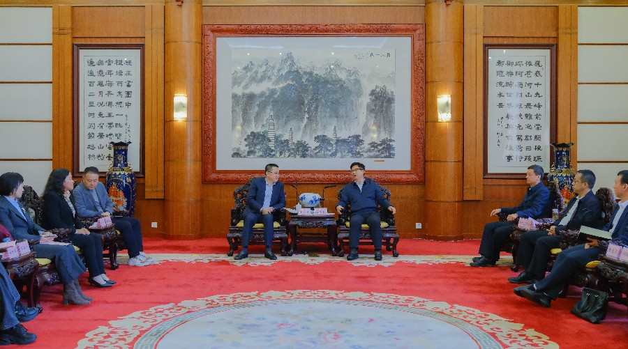 我州与中国医疗器械有限公司等企业举行工作座谈