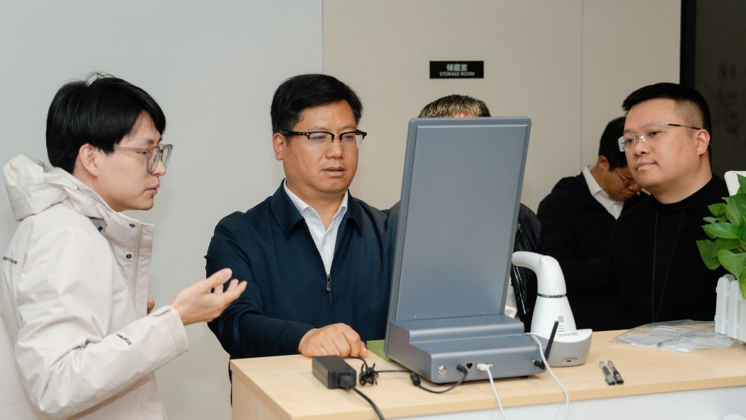 陈真永率队赴榕树家上海总部考察时强调  政企协同 科技赋能 推动中医药产业高质量发展