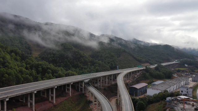 云龙：高速公路打通发展“大动脉”