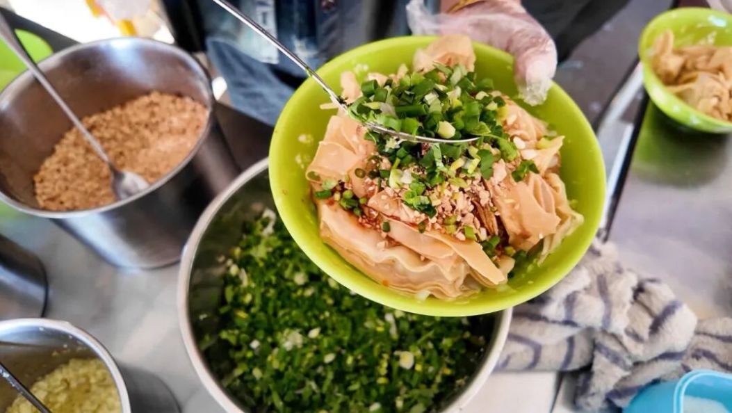 一碗锅巴油粉，串联起“新宾川人”的乡愁与幸福生活