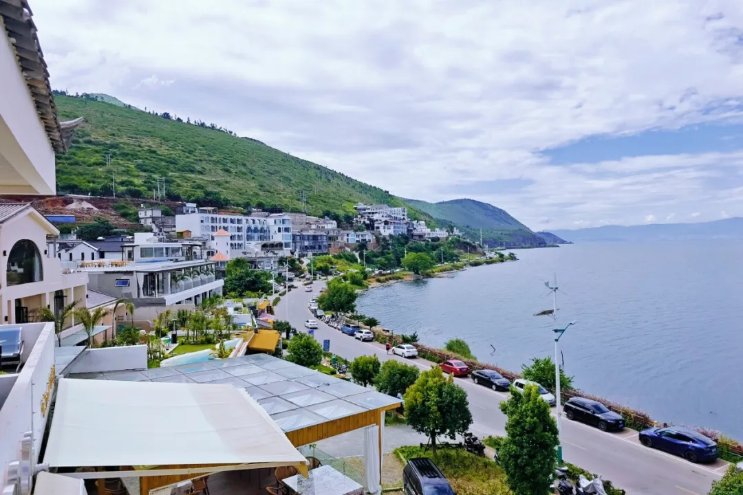 松口气，到苍洱画廊间探寻大理悉心编织的“康养密码”