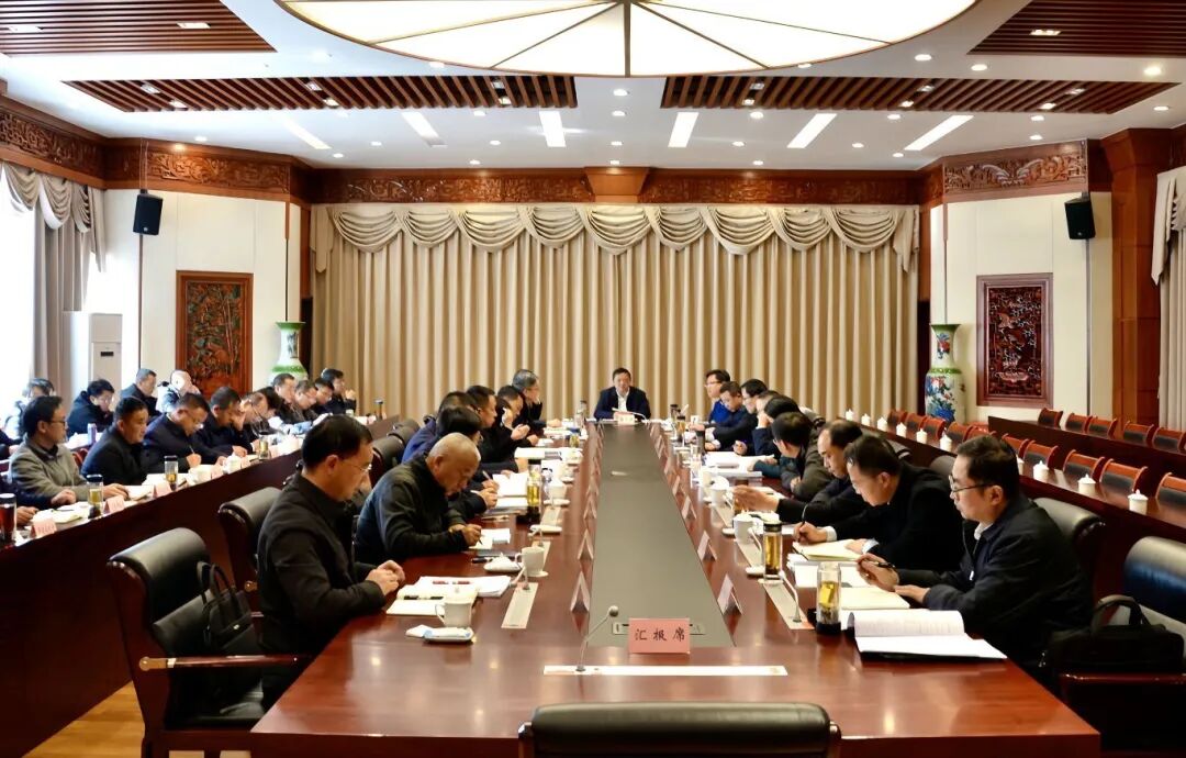 2025年第12次州委州政府主要领导调度洱海保护精准治理工作会议召开 杨国宗主持并讲话 陈真永作工作要求