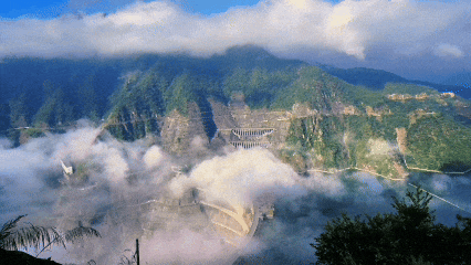 在大理这个峡谷 邂逅冬日“醉美”云海