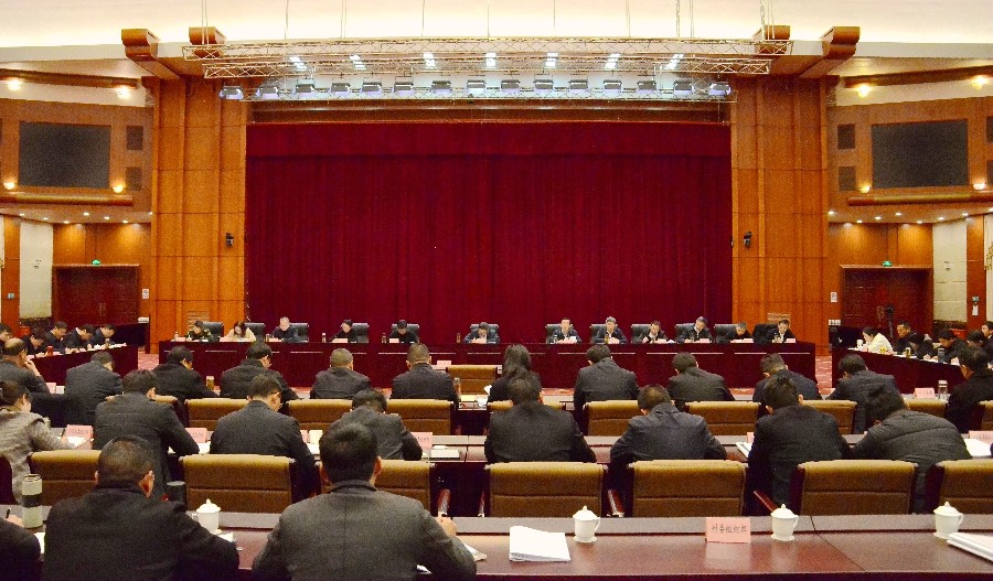 1月19日，州委常委会召开扩大会议，开展2025年度党委（工委）书记抓基层党建工作述职评议考核。_proc_副本.jpg