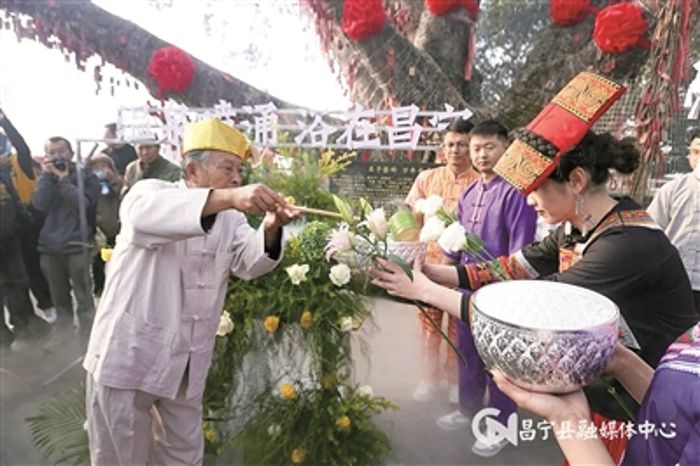 柯街：冬沐暖泉迎客来 旅居小镇启新篇