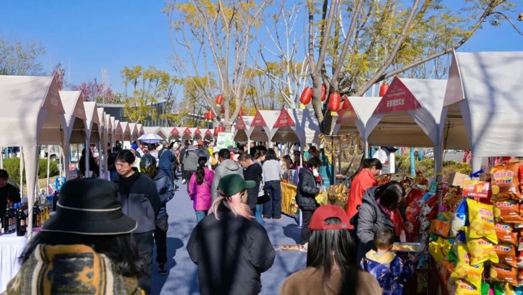 一街三市！周末来大理赶gai，“一站式”备齐年货🧧🧧🧧