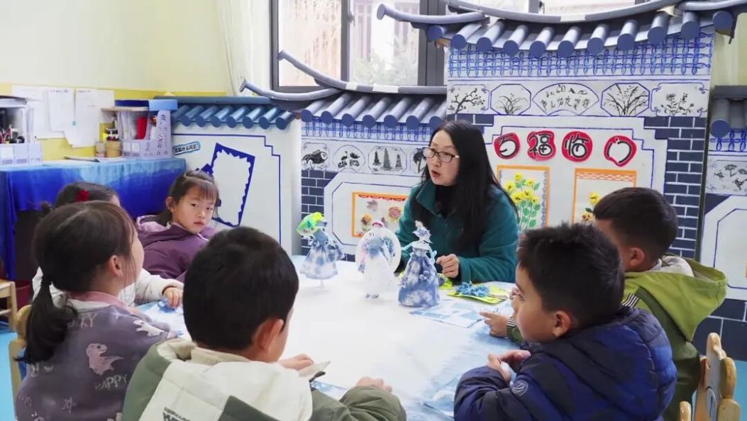 从美育到共育，家校携手筑梦未来