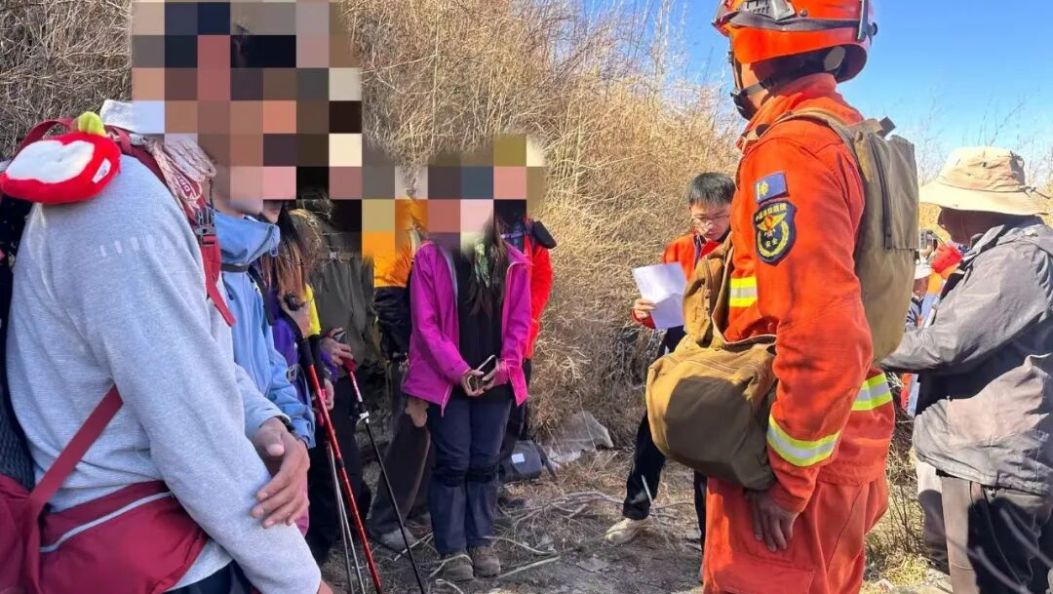 严禁擅自攀爬！苍山联合执法纪实：20名违规登山者被查处