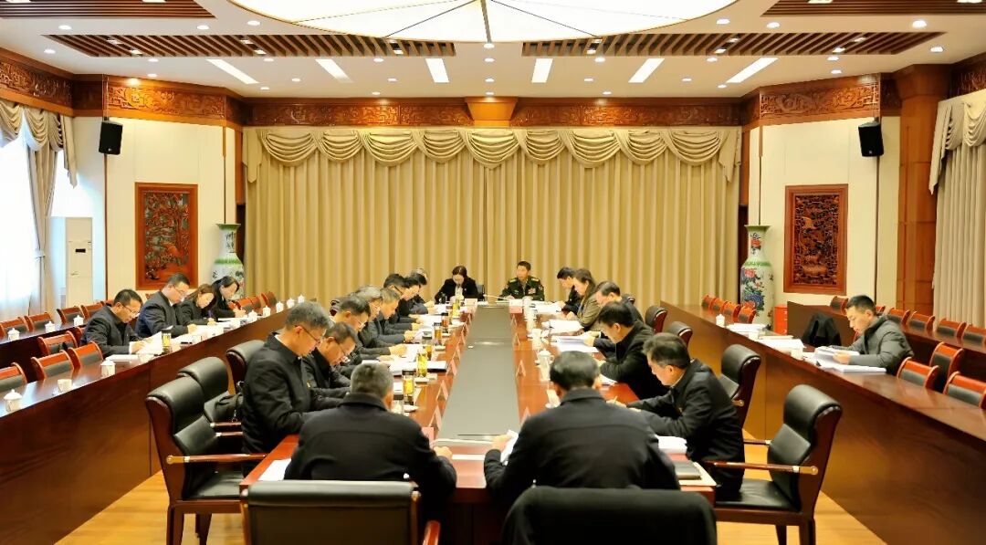 州委常委班子召开2025年度民主生活会暨省委政治生态蹲点调研整改专题民主生活会 李保俊到会指导并作点评讲话 杨国宗主持并讲话