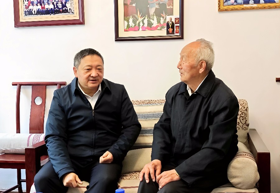 1770110705375363.jpg 杨旻_proc_副本.jpg