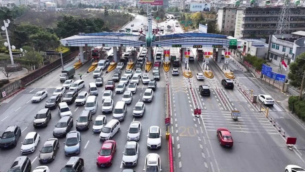 人气拉满！大理“海陆空”全出动，2026春节假期客运量达126.23万人次