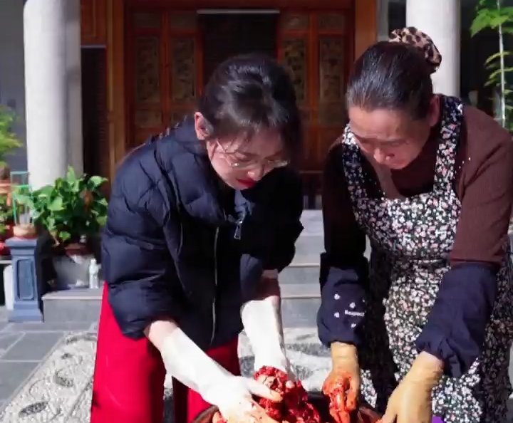 在鹤庆，有一种乡愁叫腊味；@ 在外游子 这才是你该吃的“外卖”#在大理爱上生活#乡愁