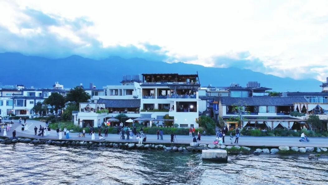 大理这条“山海咖啡路线”入选省级榜单！5家店，全是人生取景框