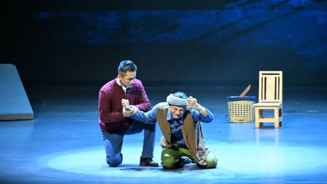 重温医者大爱！方言情景剧《爱如长风》在大理上演