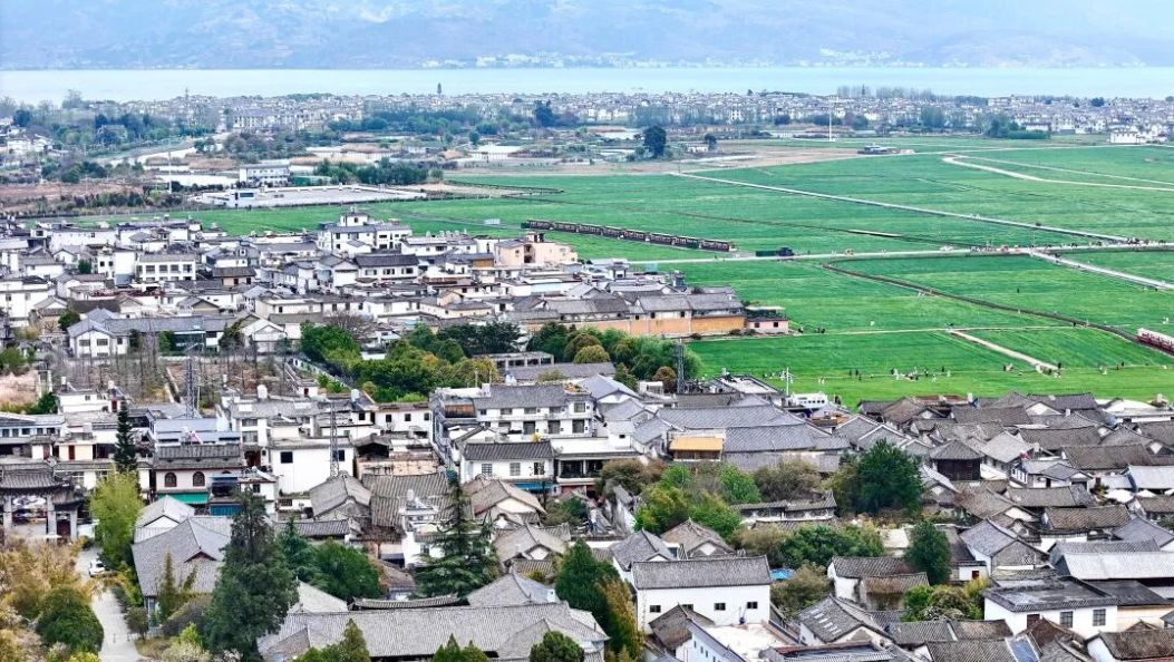 大理市：白墙藏古韵 老宅焕新生