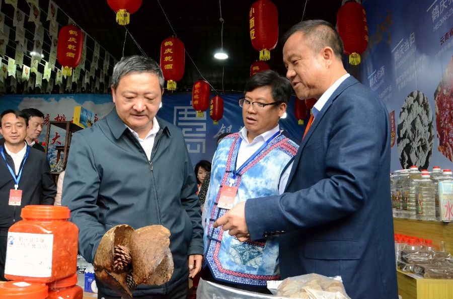 杨国宗陈真永带队到三月街街场调研检查节庆组织等工作