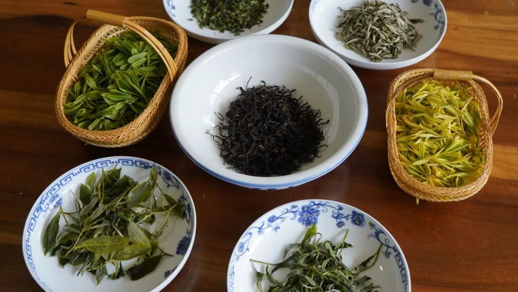 大理人舌尖上的浪漫不只吃花，也会吃茶！