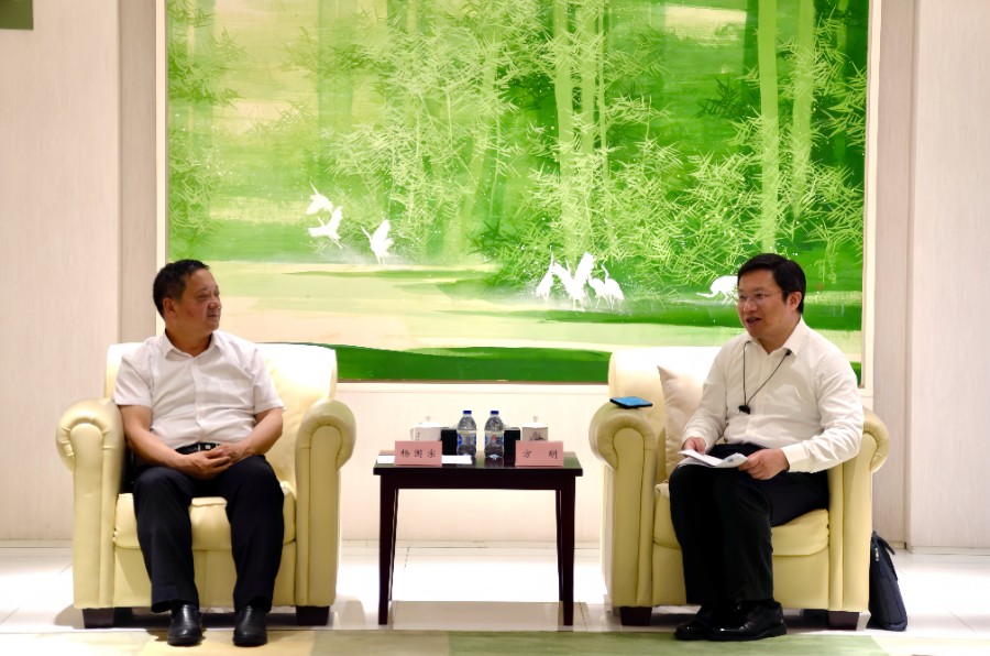 5月14日下午，杨国宗率我州党政代表团走访复旦大学_proc.jpg