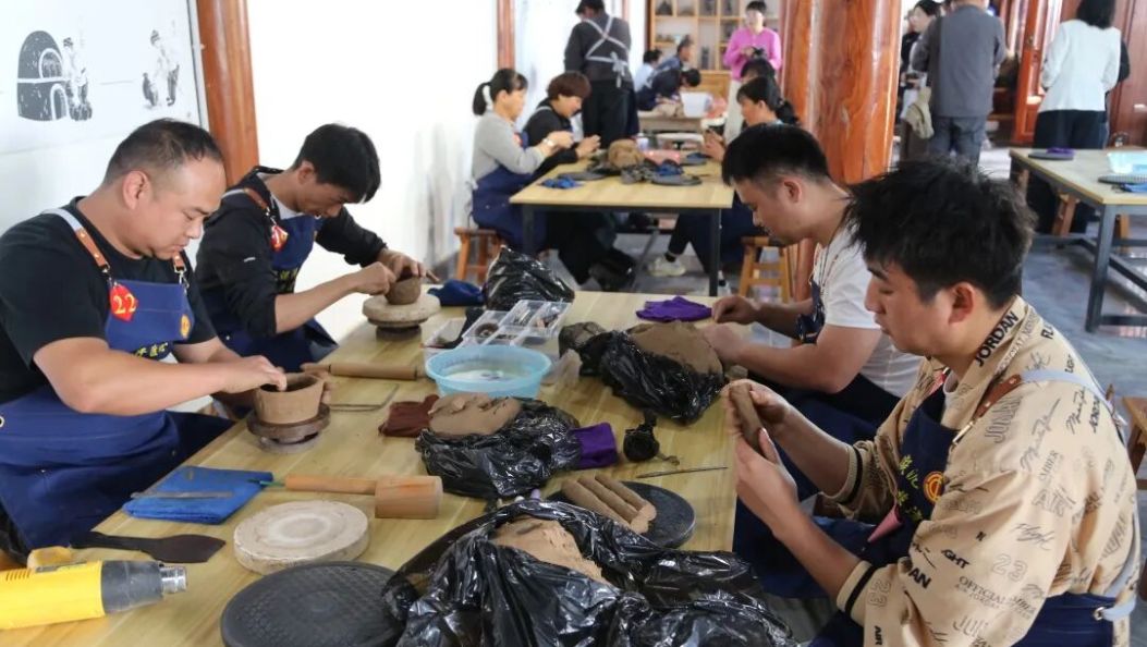 以陶为媒传匠心 以赛赋能促振兴——剑川县黑陶技艺技术技能大赛圆满落幕