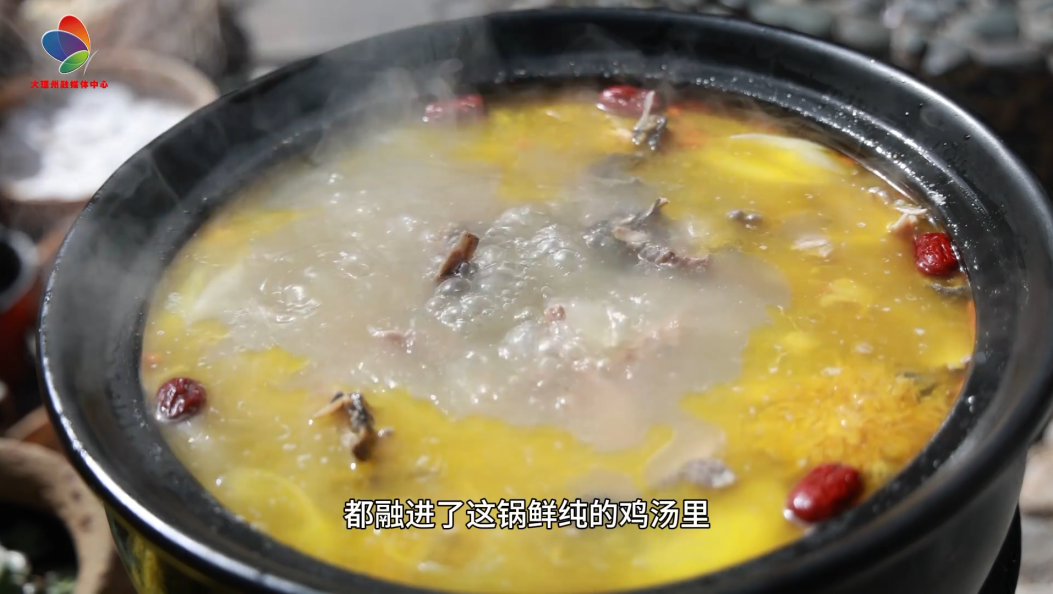 春节招牌菜：药膳肚包鸡
