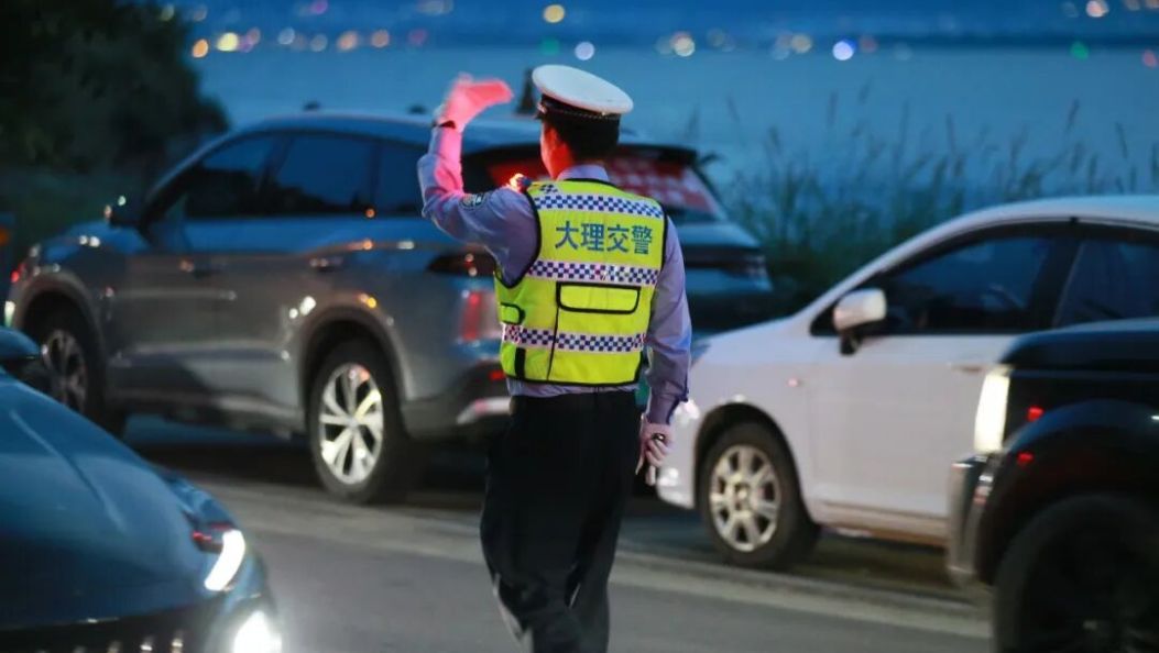 观大理渔灯，这些路段易拥堵→