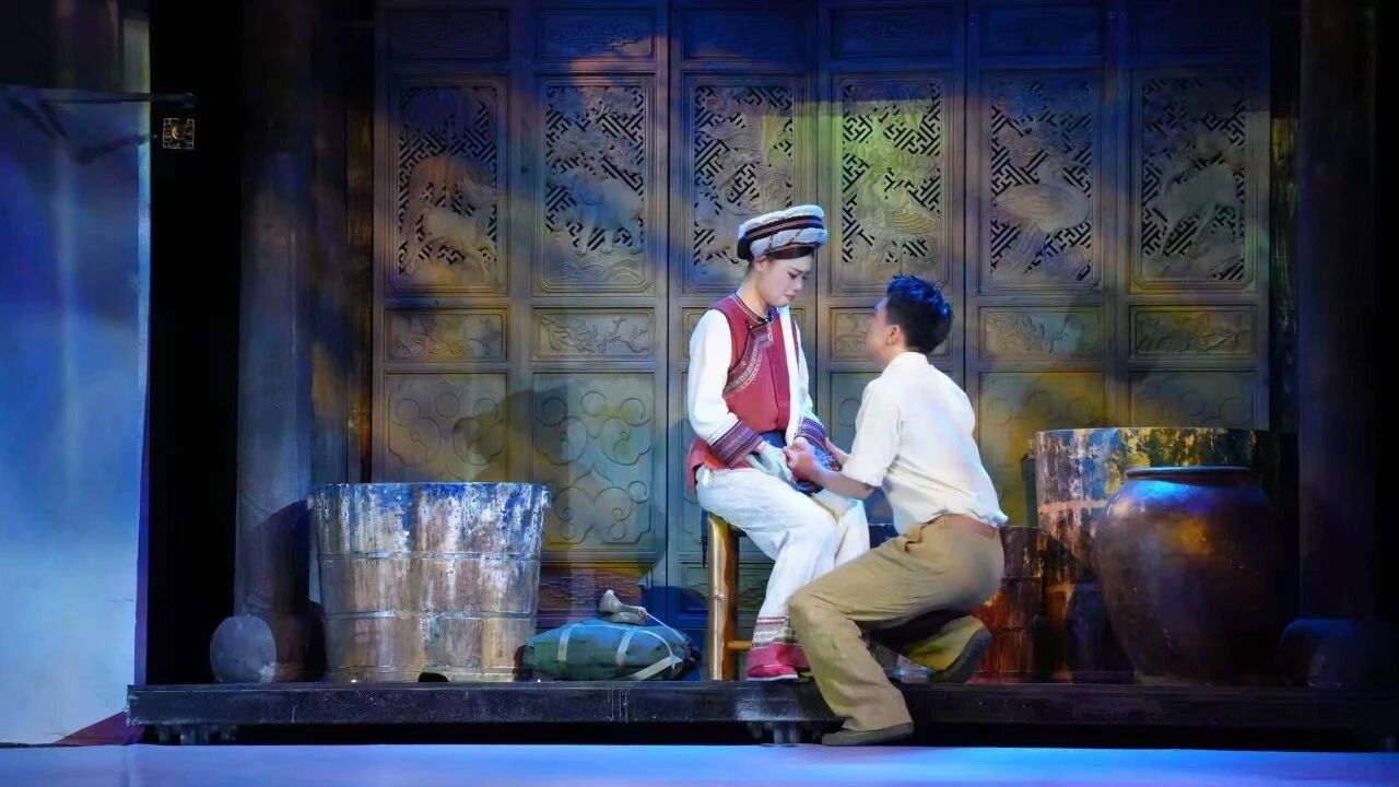 杨丽萍大剧院《回到大理》剧组走进南诏风情岛 路演展示白族文化魅力