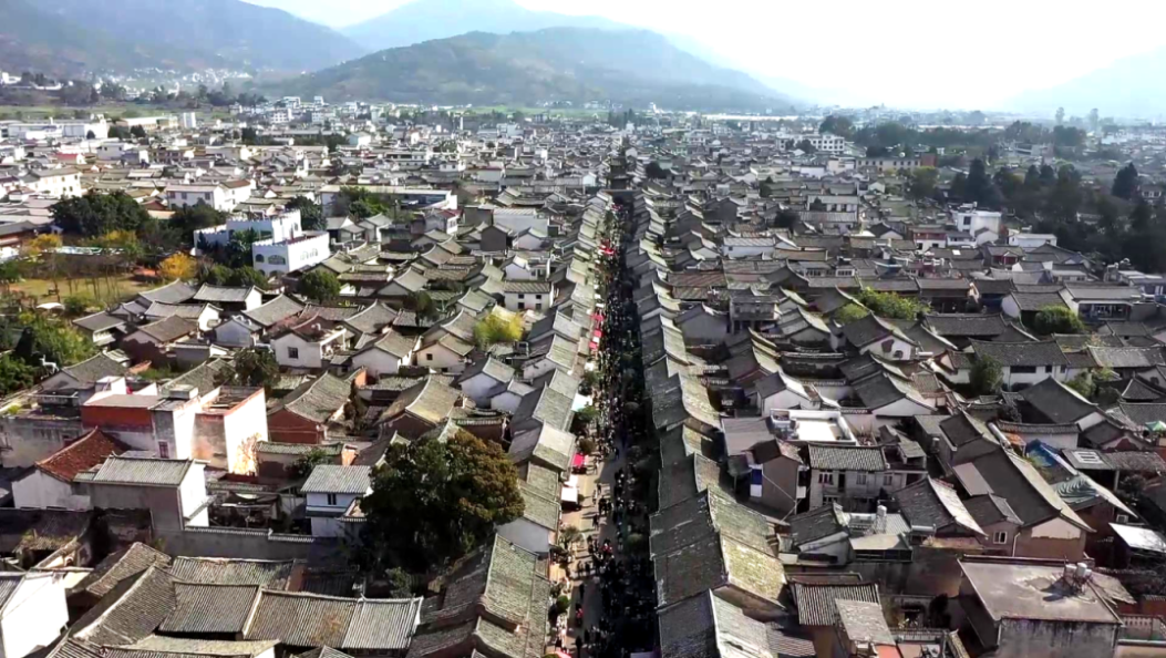 刻刀雕古韵，蓝靛染时光，解锁巍山非遗的指尖匠心~