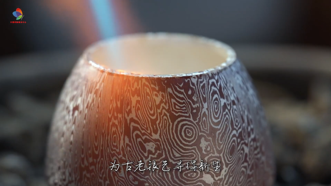 最美乡村之—鹤庆新华村 千锤生木纹 一艺守乡土