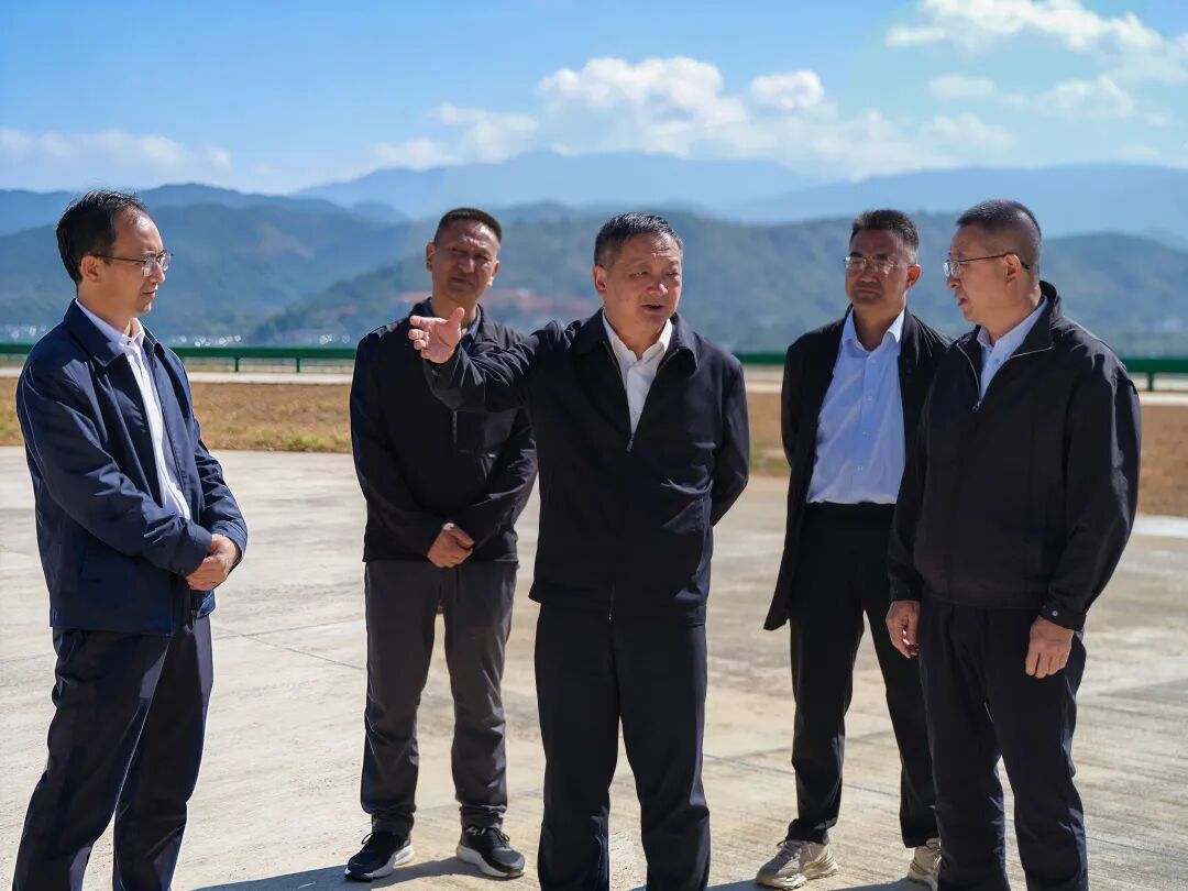 杨国宗在洱源县督导调研生态环境保护工作时强调 统筹生态治理和产业发展 推动生态优势持续转化为发展优势